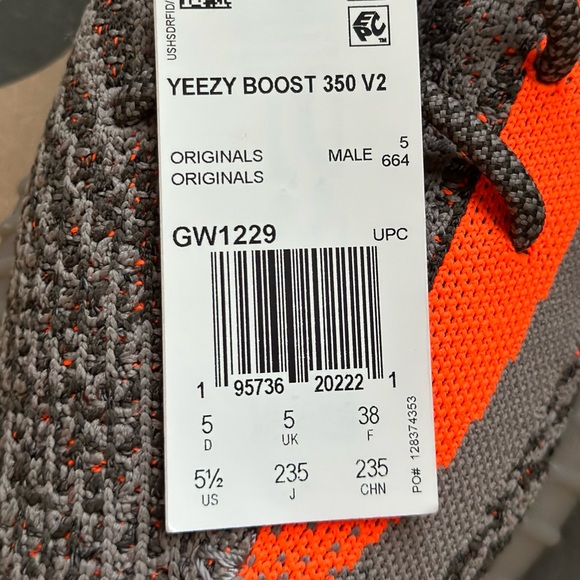 NWT - YEEZY Boost 350 V2 - ‘Beluga Reflective’ DEADSTOCK - Picture 5 of 5